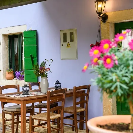 Rural Oriana Holiday home Manjadvorci